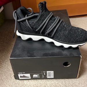 NIB Sorel me Kinetic tennis shoe
